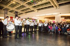 В торговом центре провели музыкальный парад с флагами Азербайджана (ВИДЕО, ФОТО)