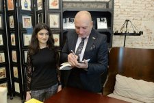 Как добиться успеха – подарки от Вариса Йолчуева (ФОТО)