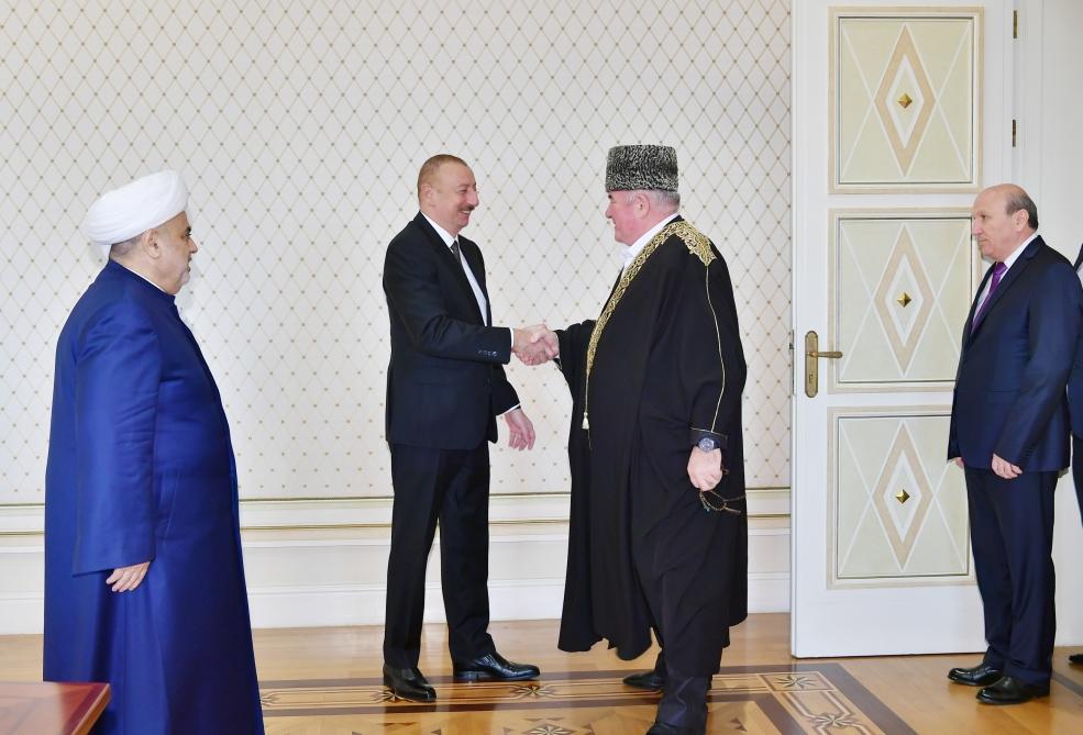 Президент Ильхам Алиев принял делегацию в составе группы мусульманских религиозных деятелей из северокавказских республик России (ФОТО)