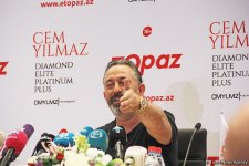 Веселые посиделки Джема Йылмаза с азербайджанцами (ФОТО)