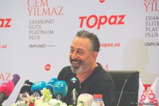 Веселые посиделки Джема Йылмаза с азербайджанцами (ФОТО)