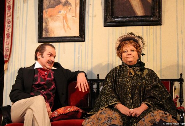 Торт для девочек! Блистательные Ирина Муравьева и Людмила Полякова затеяли женитьбу в Баку (ФОТО)