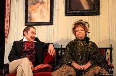 Торт для девочек! Блистательные Ирина Муравьева и Людмила Полякова затеяли женитьбу в Баку (ФОТО)