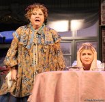 Торт для девочек! Блистательные Ирина Муравьева и Людмила Полякова затеяли женитьбу в Баку (ФОТО)