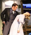 Торт для девочек! Блистательные Ирина Муравьева и Людмила Полякова затеяли женитьбу в Баку (ФОТО)