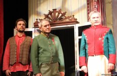 Торт для девочек! Блистательные Ирина Муравьева и Людмила Полякова затеяли женитьбу в Баку (ФОТО)