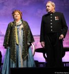 Торт для девочек! Блистательные Ирина Муравьева и Людмила Полякова затеяли женитьбу в Баку (ФОТО)