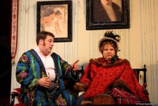 Торт для девочек! Блистательные Ирина Муравьева и Людмила Полякова затеяли женитьбу в Баку (ФОТО)