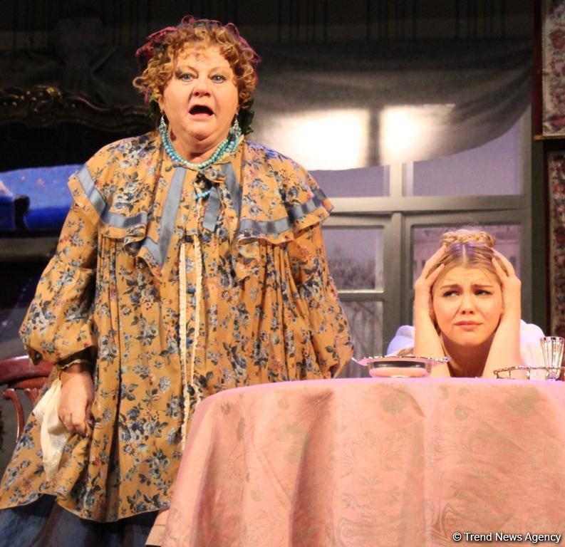 Торт для девочек! Блистательные Ирина Муравьева и Людмила Полякова затеяли женитьбу в Баку (ФОТО)