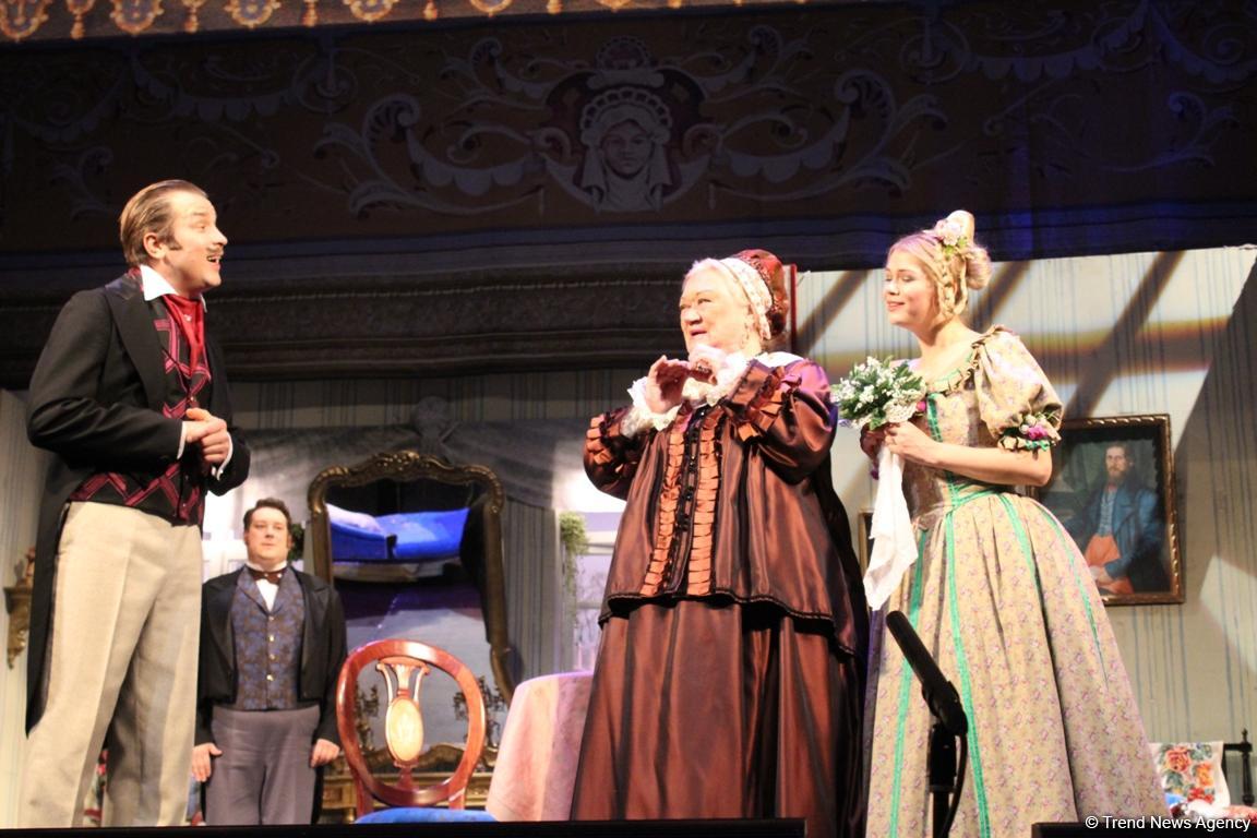 Торт для девочек! Блистательные Ирина Муравьева и Людмила Полякова затеяли женитьбу в Баку (ФОТО)