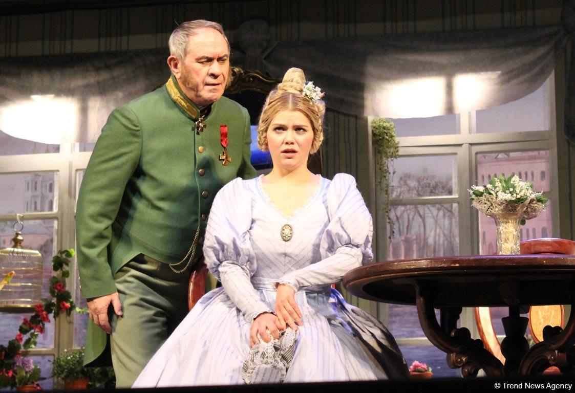 Торт для девочек! Блистательные Ирина Муравьева и Людмила Полякова затеяли женитьбу в Баку (ФОТО)