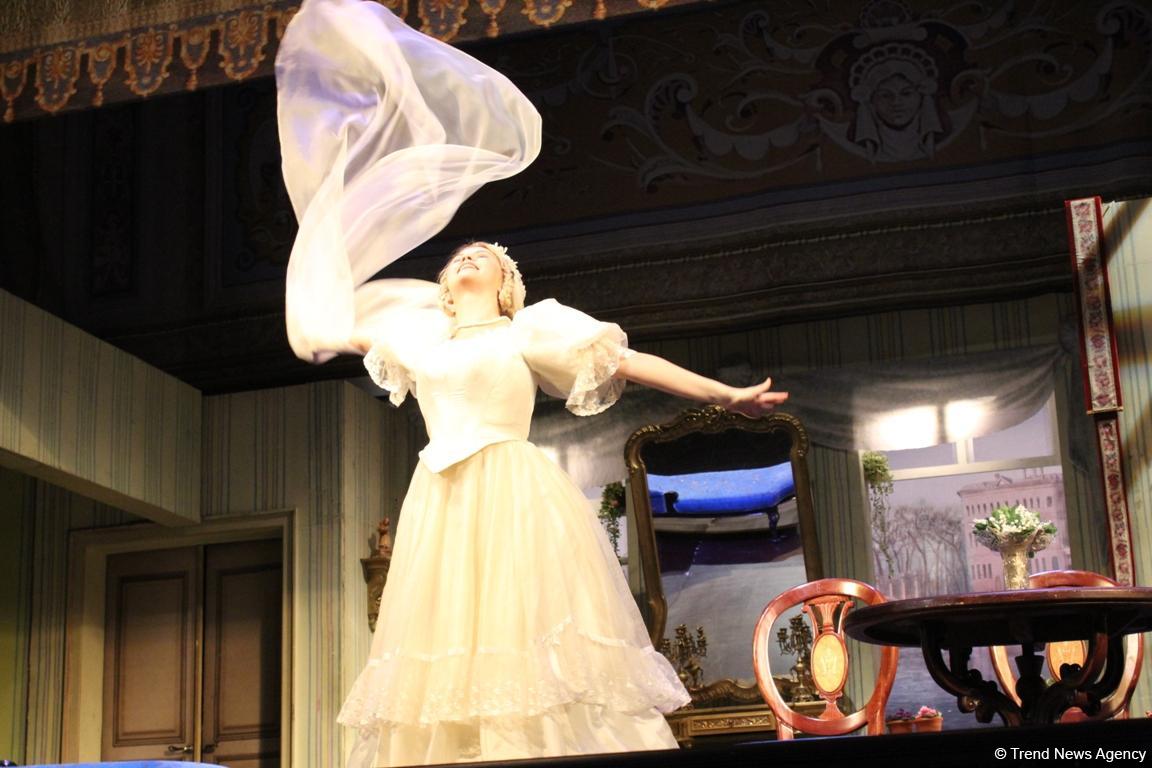 Торт для девочек! Блистательные Ирина Муравьева и Людмила Полякова затеяли женитьбу в Баку (ФОТО)