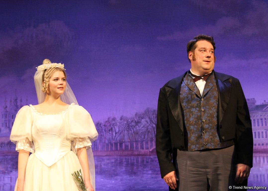 Торт для девочек! Блистательные Ирина Муравьева и Людмила Полякова затеяли женитьбу в Баку (ФОТО)