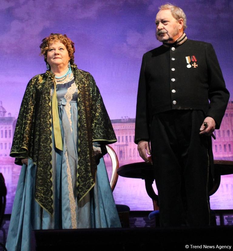 Торт для девочек! Блистательные Ирина Муравьева и Людмила Полякова затеяли женитьбу в Баку (ФОТО)