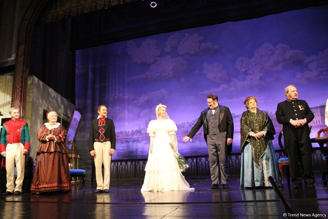 Торт для девочек! Блистательные Ирина Муравьева и Людмила Полякова затеяли женитьбу в Баку (ФОТО)