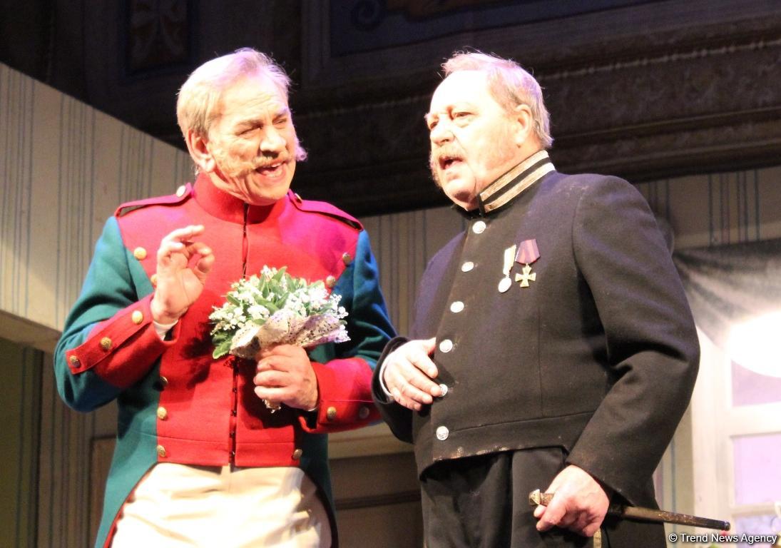 Торт для девочек! Блистательные Ирина Муравьева и Людмила Полякова затеяли женитьбу в Баку (ФОТО)