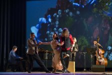 Вечерний Баку. Одна история. Две культуры. Три конфликта чувств (ФОТО)