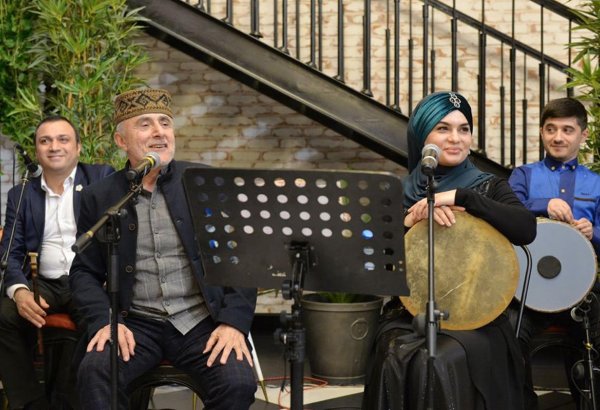 Потрясающе исполнение "Sığmazam"!  Отец и дочь - Алим и Фяргана  Гасымовы (ВИДЕО, ФОТО)