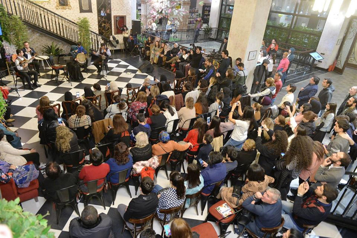 Потрясающе исполнение "Sığmazam"!  Отец и дочь - Алим и Фяргана  Гасымовы (ВИДЕО, ФОТО)