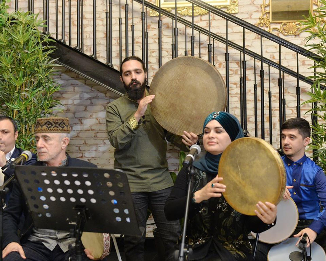 Потрясающе исполнение "Sığmazam"!  Отец и дочь - Алим и Фяргана  Гасымовы (ВИДЕО, ФОТО)