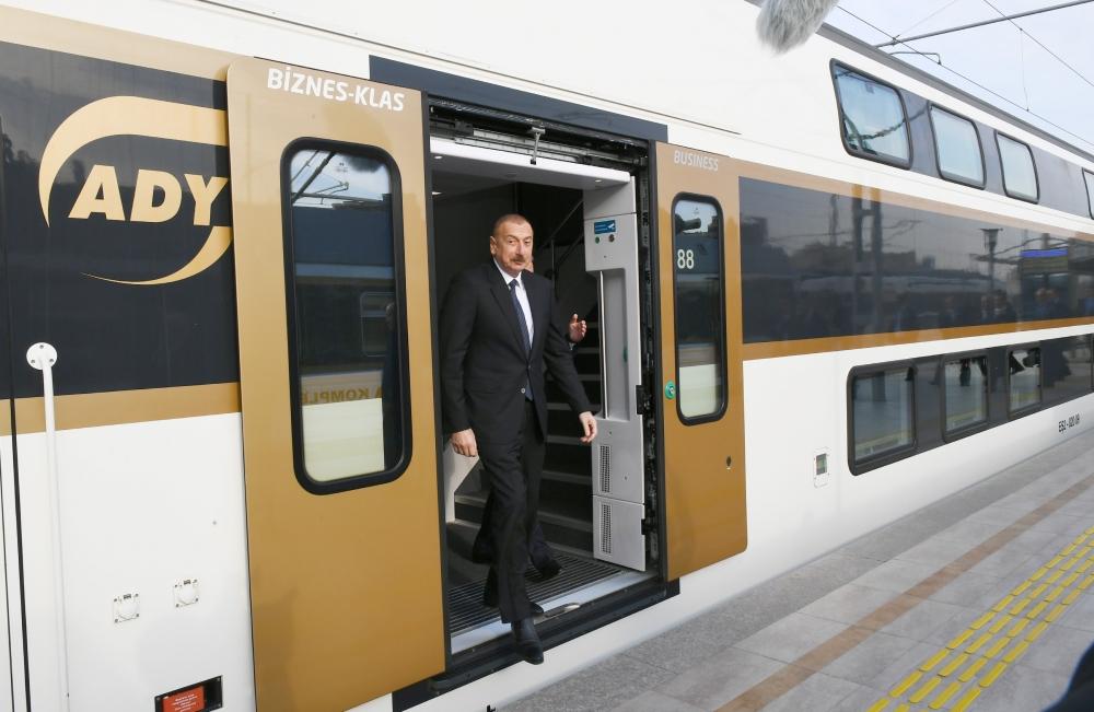 Президент Ильхам Алиев принял участие в открытии после реконструкции линии Сабунчи-Пиршаги Бакинской кольцевой железной дороги (ФОТО)