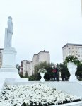 Президент Ильхам Алиев посетил памятник Общенациональному лидеру Гейдару Алиеву в Сумгайыте (ФОТО)