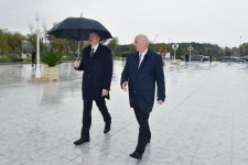 Президент Ильхам Алиев ознакомился с условиями, созданными в новопостроенной части комплекса Сумгайытского бульвара (ФОТО)