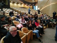 Петер Бенце - 765 нот в минуту для Баку. Синтез тара и мировых хитов (ВИДЕО, ФОТО)