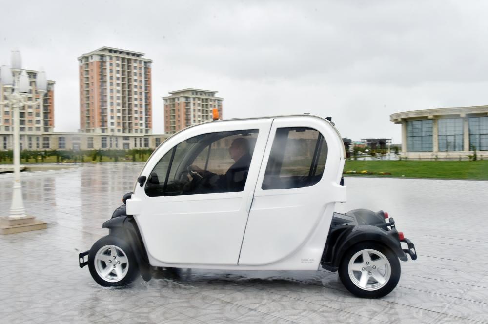 Президент Ильхам Алиев ознакомился с условиями, созданными в новопостроенной части комплекса Сумгайытского бульвара (ФОТО)