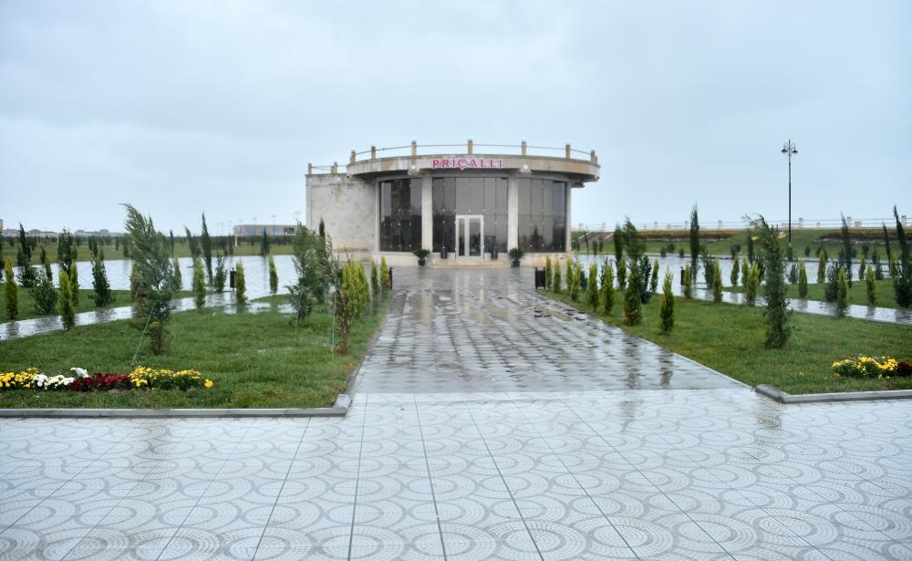 Президент Ильхам Алиев ознакомился с условиями, созданными в новопостроенной части комплекса Сумгайытского бульвара (ФОТО)