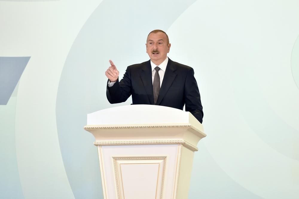 Президент Ильхам Алиев принял участие в мероприятии, посвященном 70-летию Сумгайыта (ФОТО)