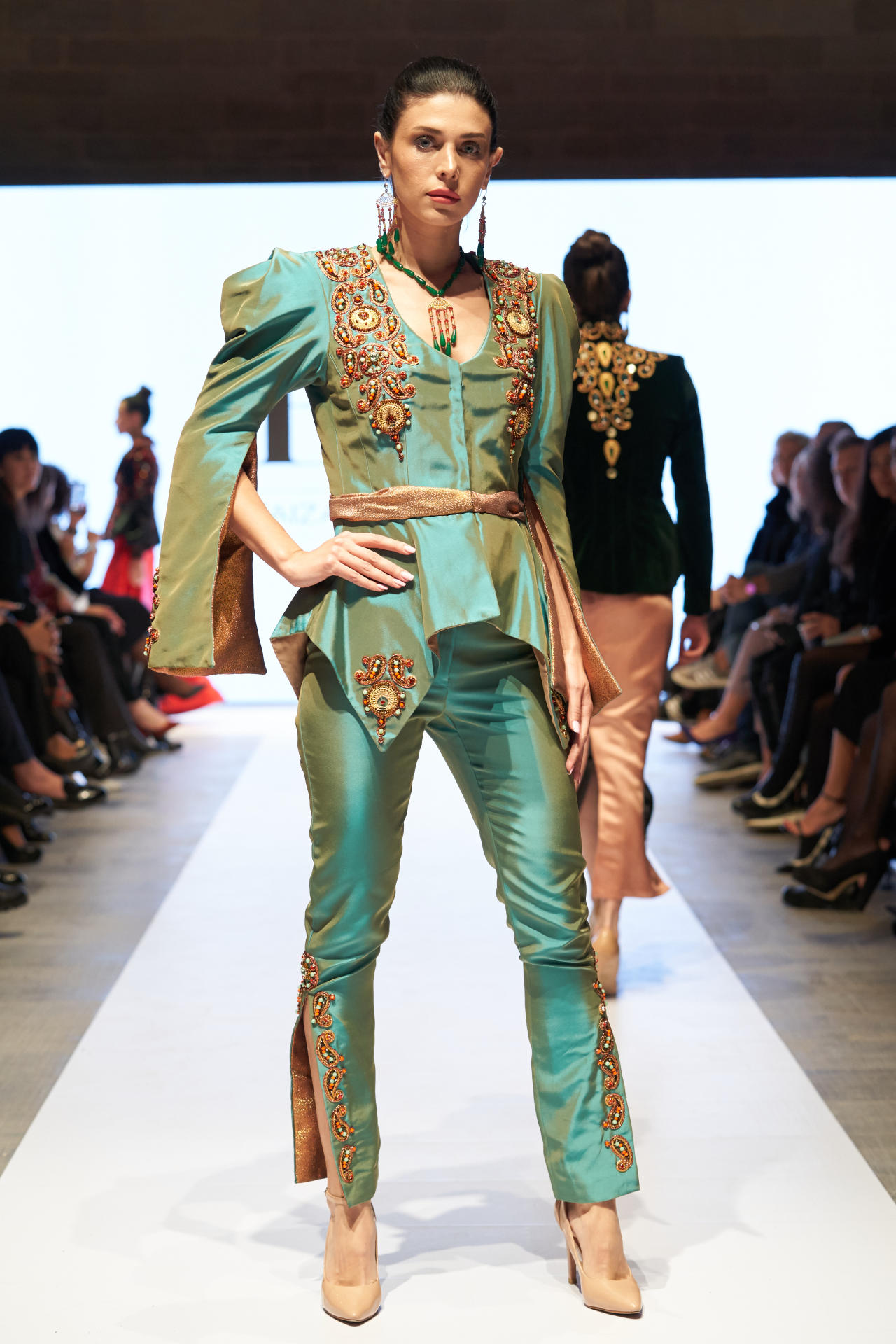 Юбилейный Azerbaijan Fashion Week – нарушение правил, загадки Африки, гламур Востока и Запада (ФОТО)