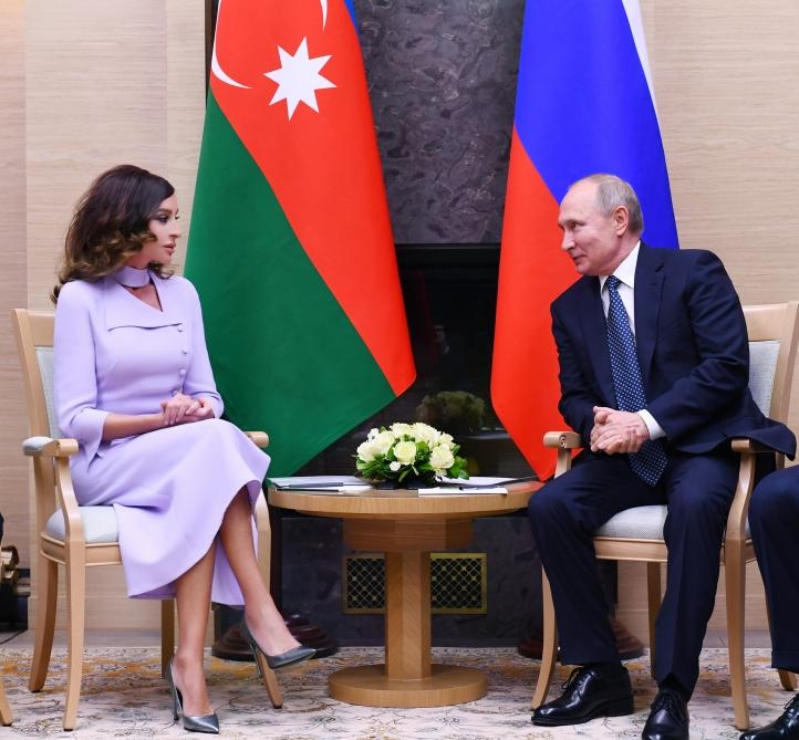 В Москве состоялась встреча Первого вице-президента Азербайджана Мехрибан Алиевой с Президентом России Владимиром Путиным (ФОТО) (версия 2)