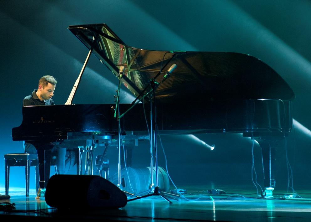 Исполнитель из Книги рекордов Гиннесса, азербайджанский тар и "Сары гялин" – потрясающий синтез (ВИДЕО, ФОТО)