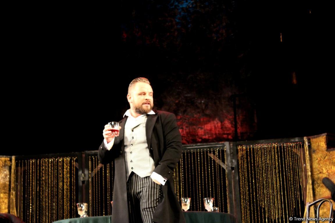 Цена вопроса – честь: в какую игру попала Гюльтекин (ФОТО)