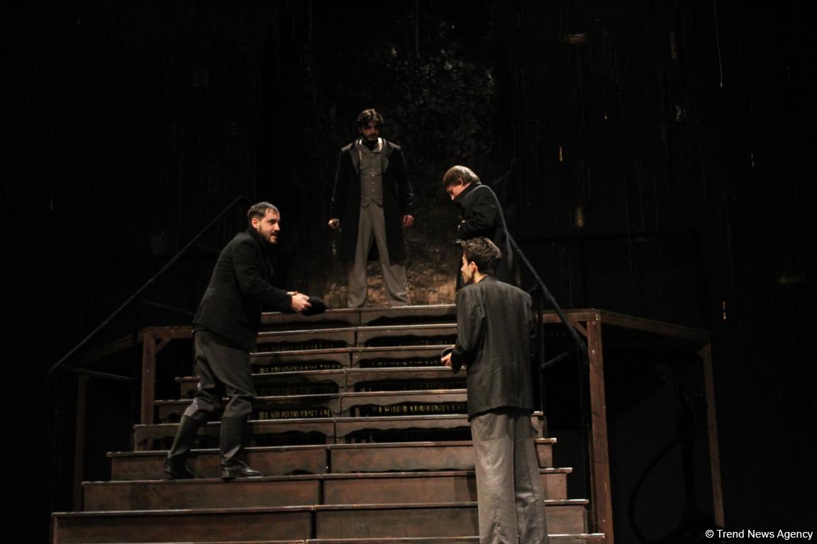 Цена вопроса – честь: в какую игру попала Гюльтекин (ФОТО)