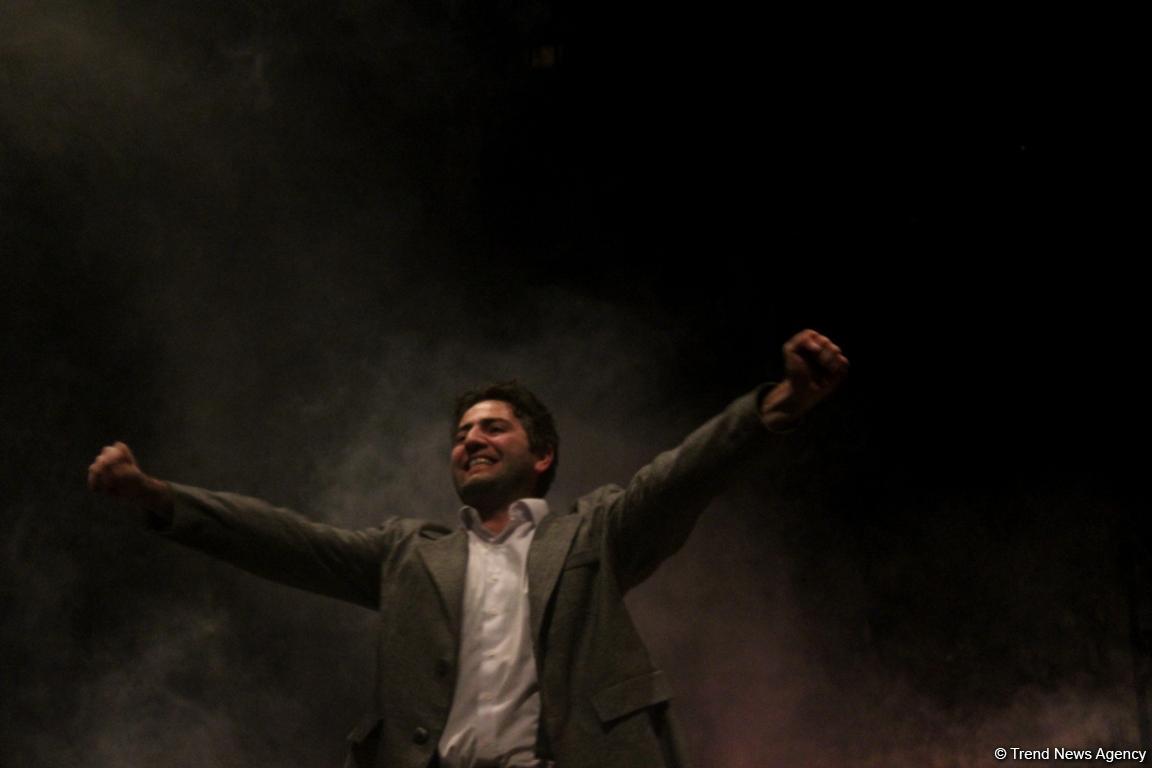 Цена вопроса – честь: в какую игру попала Гюльтекин (ФОТО)