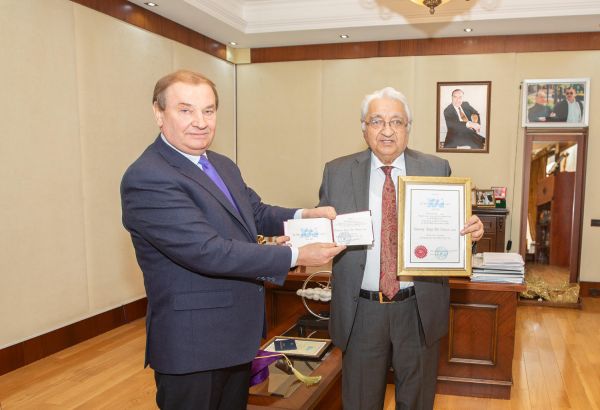 Академик Ариф Пашаев награжден почетными званиями Харьковского Авиационного Института (ФОТО)