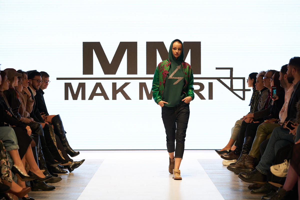 Azerbaijan Fashion Week – выход невесты в 40-кг платье с куклами, ранние браки и брутальность (ФОТО)