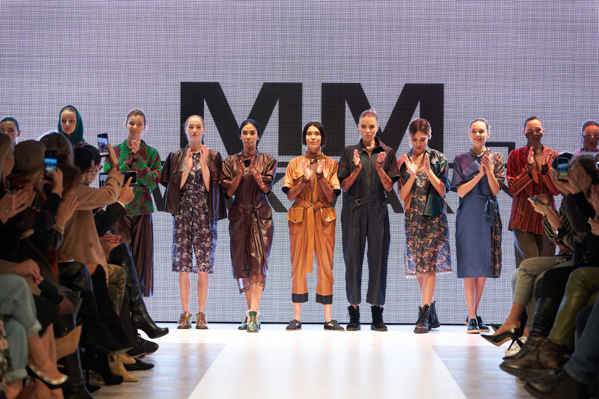 Azerbaijan Fashion Week – выход невесты в 40-кг платье с куклами, ранние браки и брутальность (ФОТО)