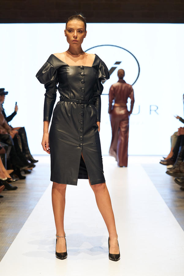 Azerbaijan Fashion Week – выход невесты в 40-кг платье с куклами, ранние браки и брутальность (ФОТО)