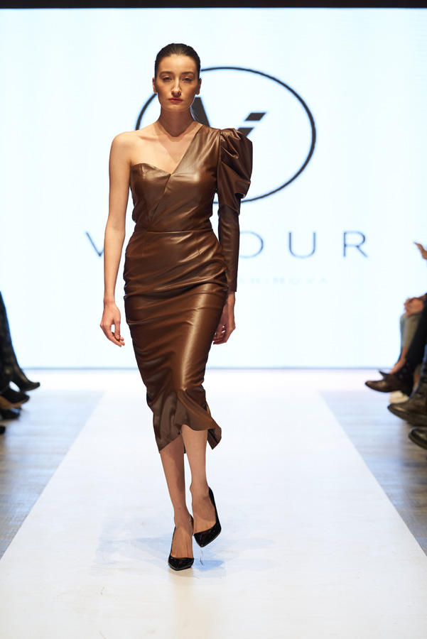 Azerbaijan Fashion Week – выход невесты в 40-кг платье с куклами, ранние браки и брутальность (ФОТО)