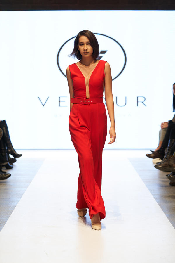 Azerbaijan Fashion Week – выход невесты в 40-кг платье с куклами, ранние браки и брутальность (ФОТО)