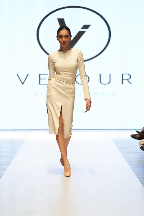 Azerbaijan Fashion Week – выход невесты в 40-кг платье с куклами, ранние браки и брутальность (ФОТО)