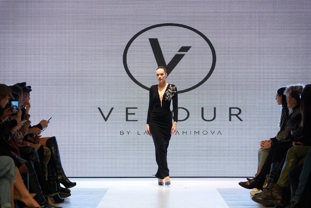 Azerbaijan Fashion Week – выход невесты в 40-кг платье с куклами, ранние браки и брутальность (ФОТО)