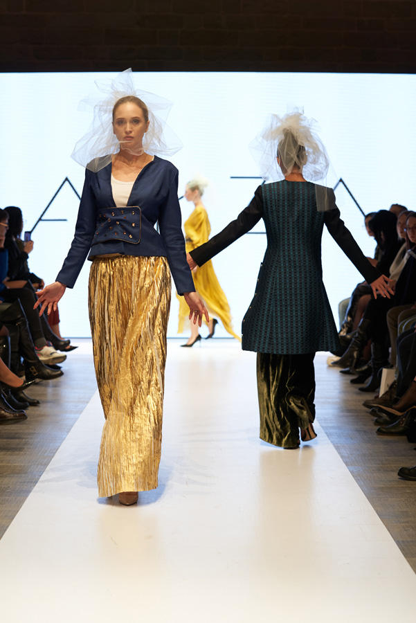 Azerbaijan Fashion Week – выход невесты в 40-кг платье с куклами, ранние браки и брутальность (ФОТО)