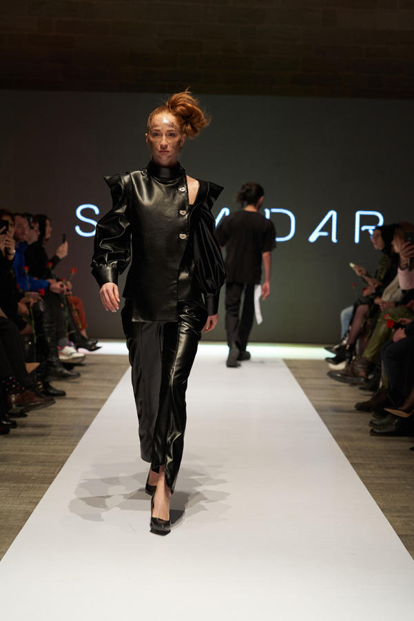 Azerbaijan Fashion Week – выход невесты в 40-кг платье с куклами, ранние браки и брутальность (ФОТО)