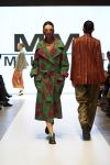 Azerbaijan Fashion Week – выход невесты в 40-кг платье с куклами, ранние браки и брутальность (ФОТО)