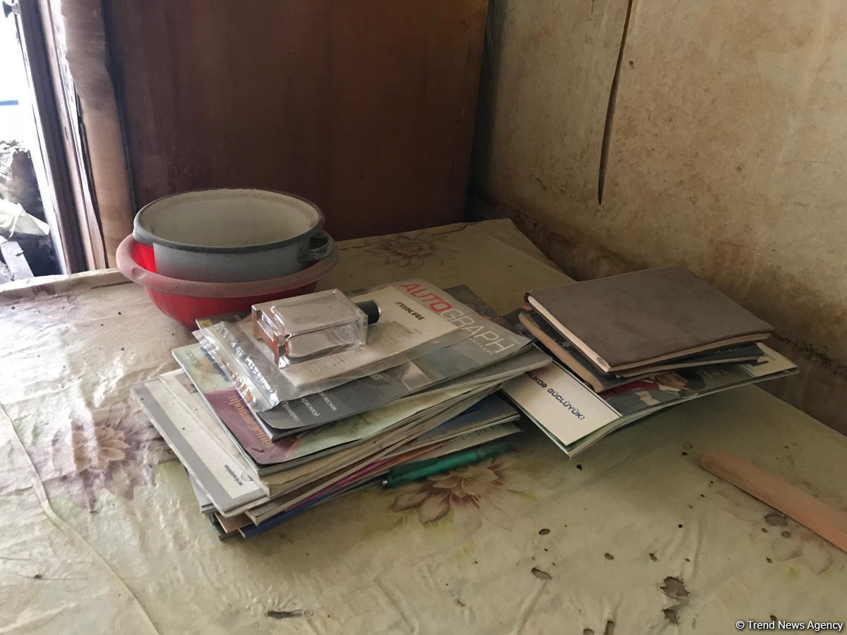 В центре Баку обрушилось двухэтажное здание (ФОТО)