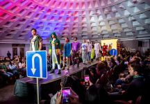 В Баку прошло необычное дефиле со знаками ПДД, участием Карины Кокс и Ottawan (ФОТО)